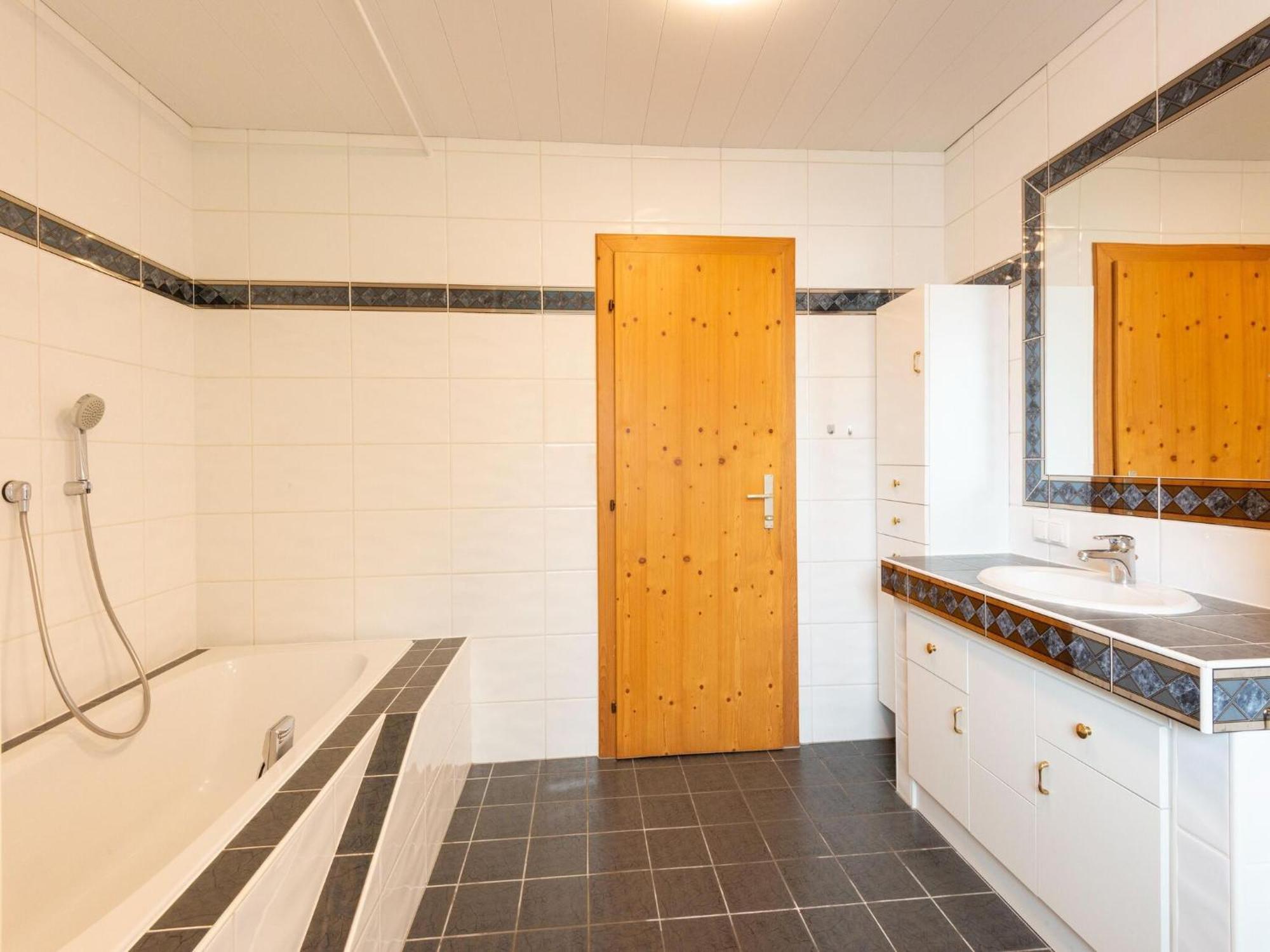 Property In Kirchbichl Buitenkant foto